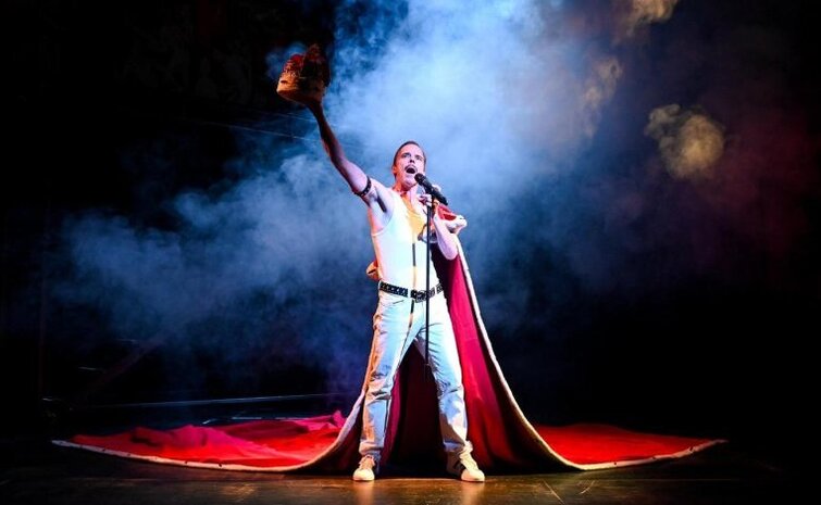 Show must go on Ein Tribut an Freddie Mercury von Ingmar Otto
